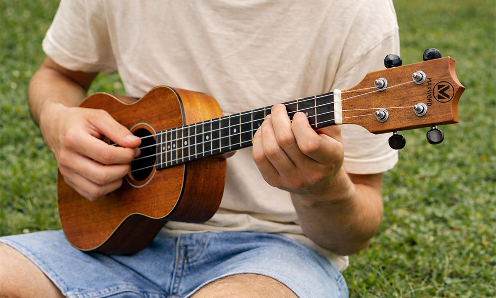 15 Kolay Ukulele Şarkısı ve Akorları