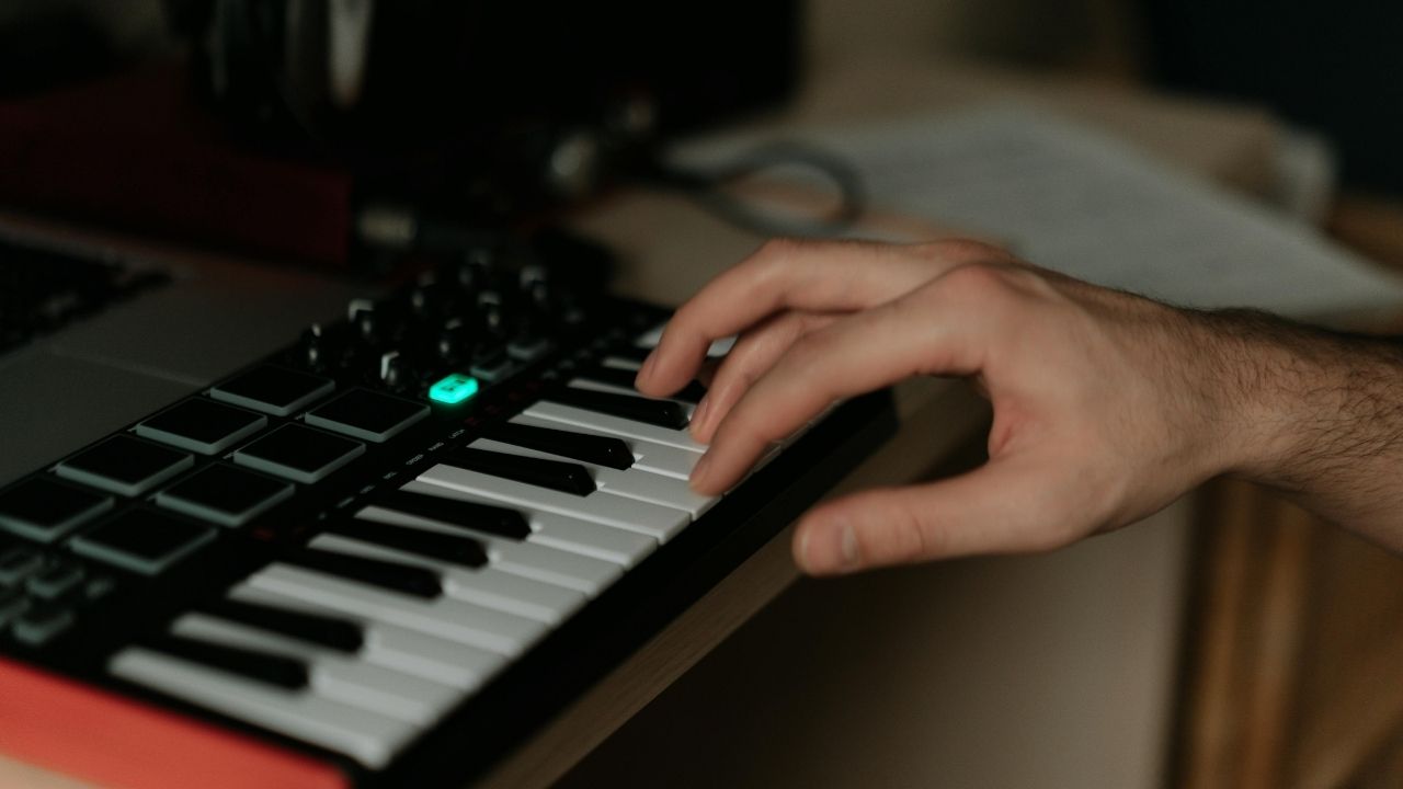 Midi Klavye Nedir? Kısaca Anlatım 