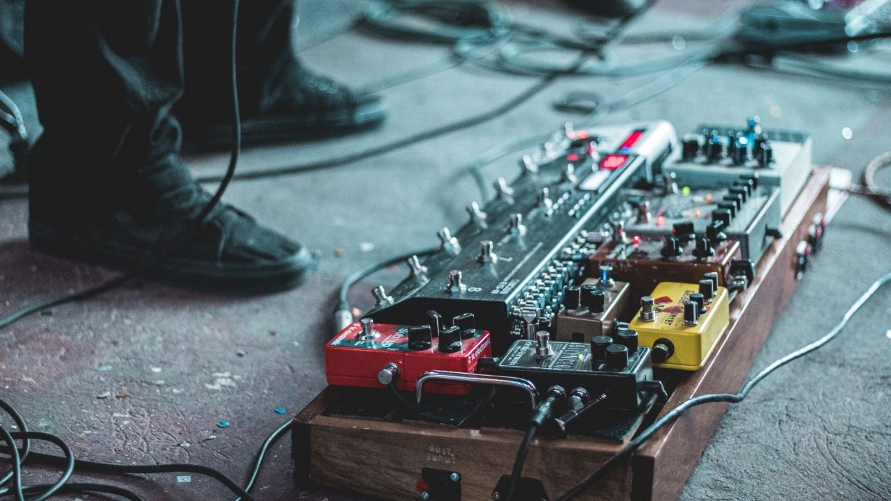 Pedalboard Oluşturma Rehberi: Hangi Efekt Ne İşe Yarar?
