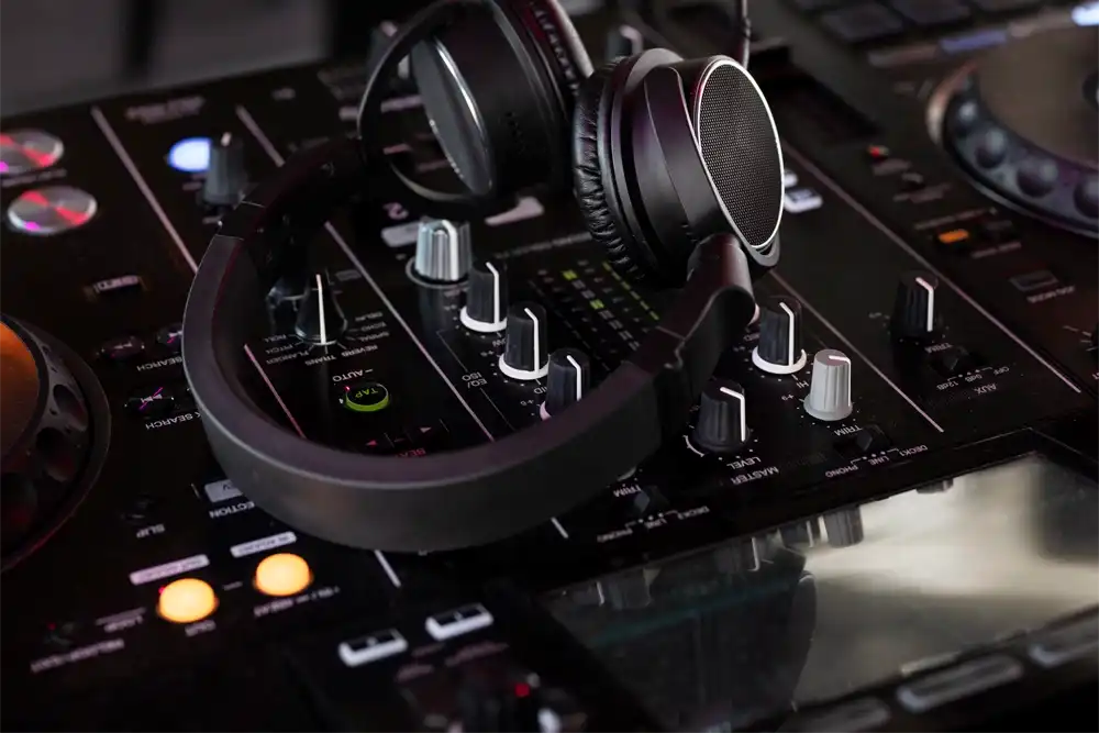 DJ Nedir?