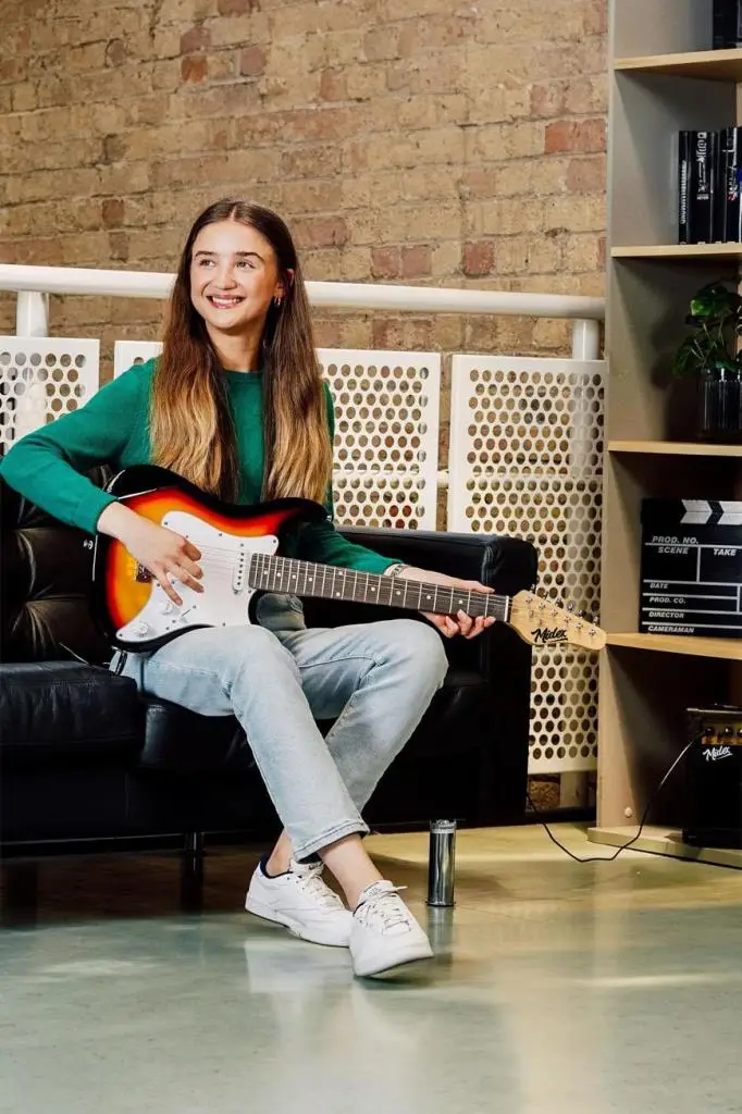 Midex CEG-36SB 8-12 Yaş Çocuklar İçin Amfili Full 3/4 36 İnç Elektro Gitar Seti Sunburs