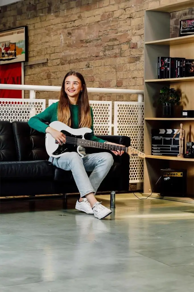 Midex CEG-36WH 8-12 Yaş Çocuklar İçin Amfili Full 3/4 36 İnç Elektro Gitar Seti White
